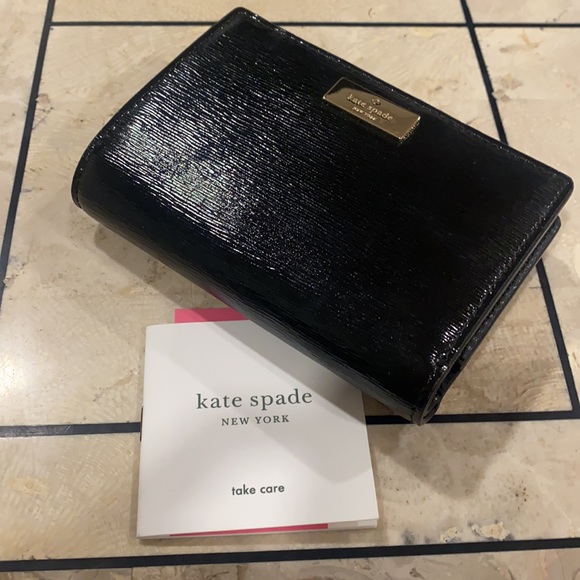 Kate Spade ♠️ Wallet - Picture 7 of 10